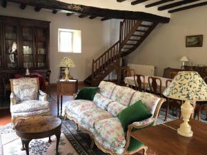 Gîte Saint-Aubin-de-Locquenay, 5 pièces, 8 personnes - FR-1-410-151
