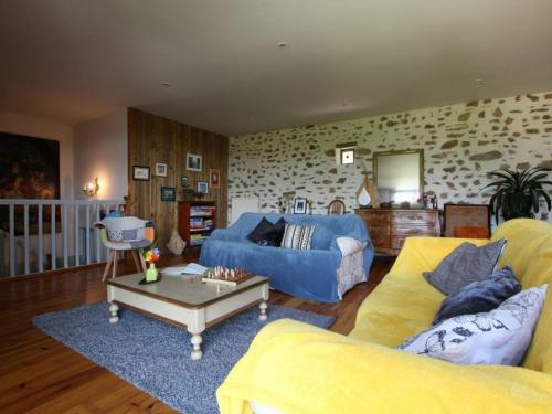 Gîte Saint-Beauzire, 4 pièces, 6 personnes - FR-1-582-210
