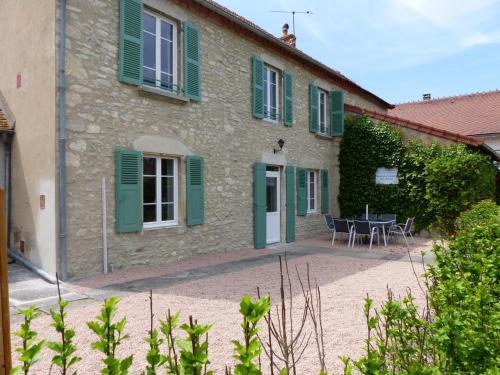 Gîte Saint-Bonnet-de-Rochefort, 4 pièces, 6 personnes - FR-1-489-105