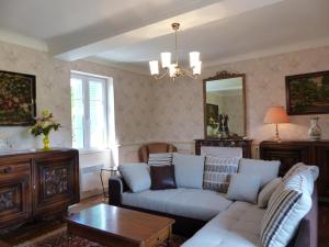 Gîte Saint-Bonnet-de-Rochefort, 4 pièces, 6 personnes - FR-1-489-105