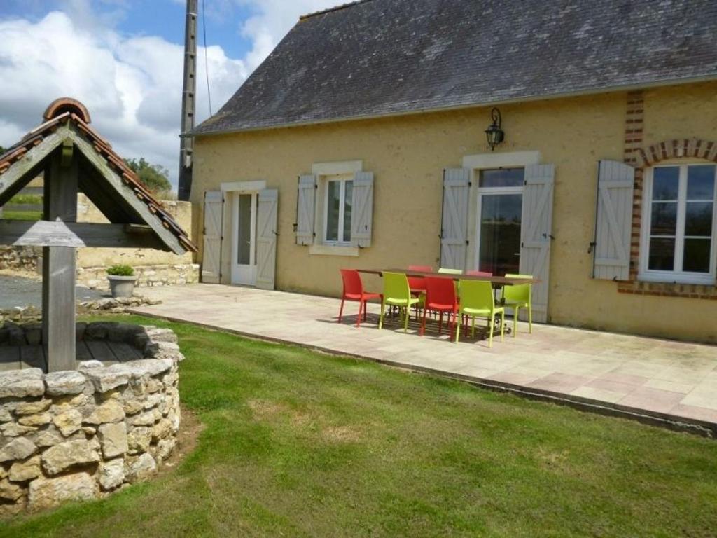 Maison de vacances Gîte Saint-Christophe-en-Champagne, 5 pièces, 8 personnes - FR-1-410-192 Le Carrefour 72540 Saint-Christophe-en-Champagne