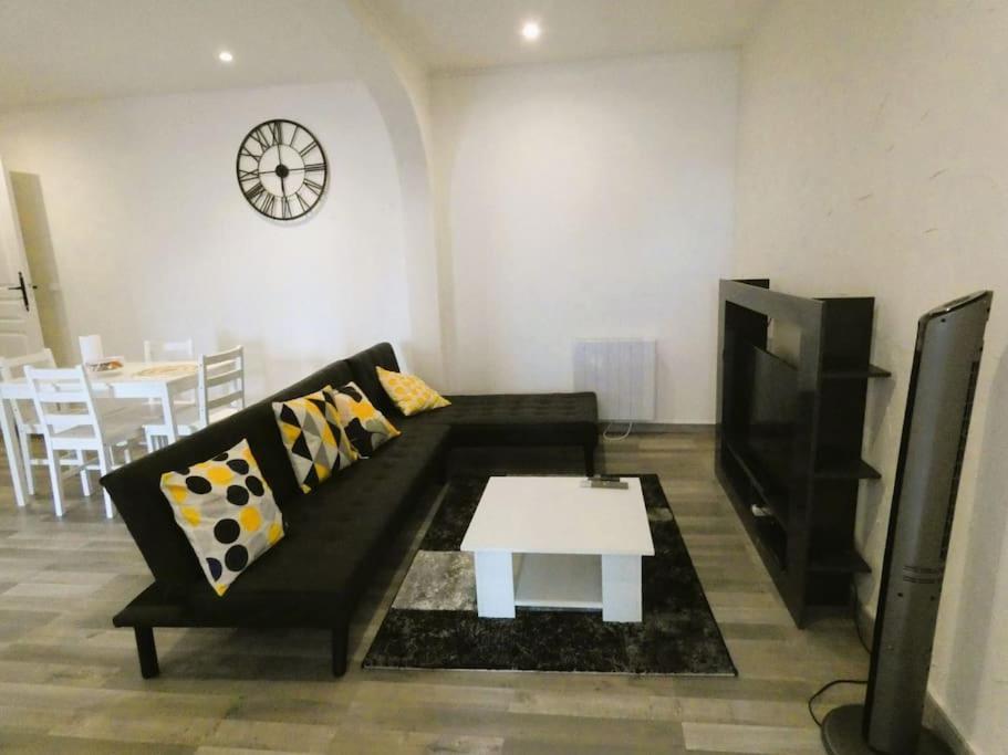 Gîte Saint-Clément-de-la-Place, 3 pièces, 5 personnes - FR-1-622-50 49370 Saint-Clément-de-la-Place
