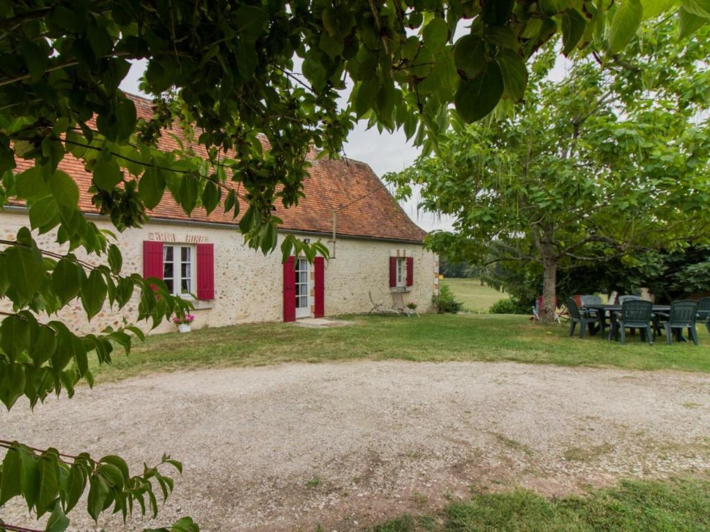 Maison de vacances Gîte Saint-Crépin-d'Auberoche, 4 pièces, 6 personnes - FR-1-616-190 La Tuilière 24330 Saint-Crépin-dʼAuberoche