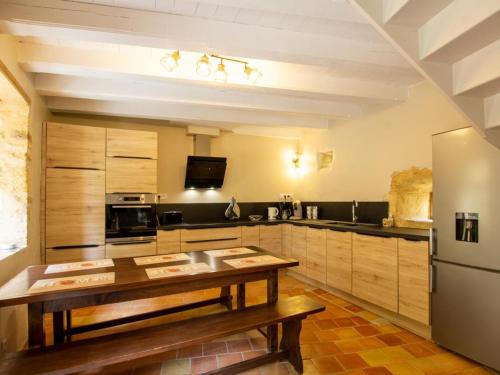 Gîte Saint-Crépin-et-Carlucet, 4 pièces, 6 personnes - FR-1-616-264