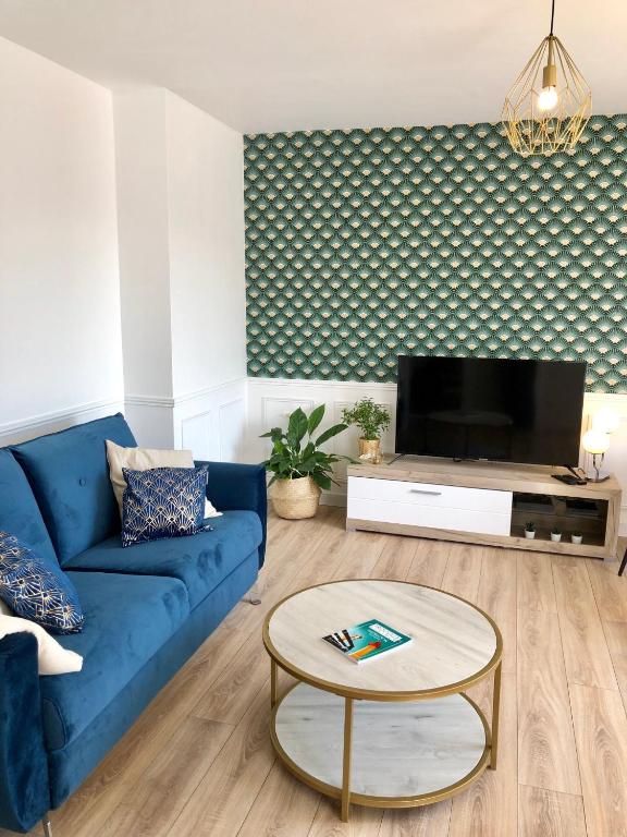 Gîte Saint-Denis-de-Cabanne, 3 pièces, 6 personnes - FR-1-496-230 42750 Saint-Denis-de-Cabanne