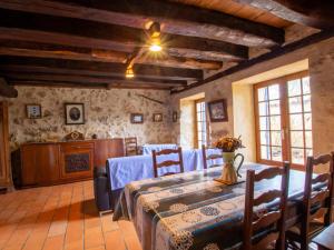 Gîte Saint-Front-la-Rivière, 3 pièces, 6 personnes - FR-1-616-102