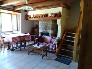 Gîte Saint-Geneys-prés-Saint-Paulien, 4 pièces, 5 personnes - FR-1-582-305