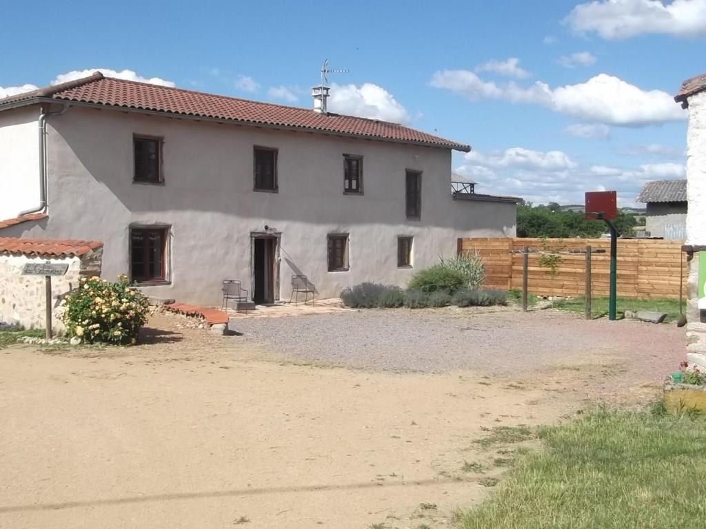 Maison de vacances Gîte Saint-Georges-de-Baroille, 4 pièces, 7 personnes - FR-1-496-170 La Galonnière 42510 Saint-Georges-de-Baroille