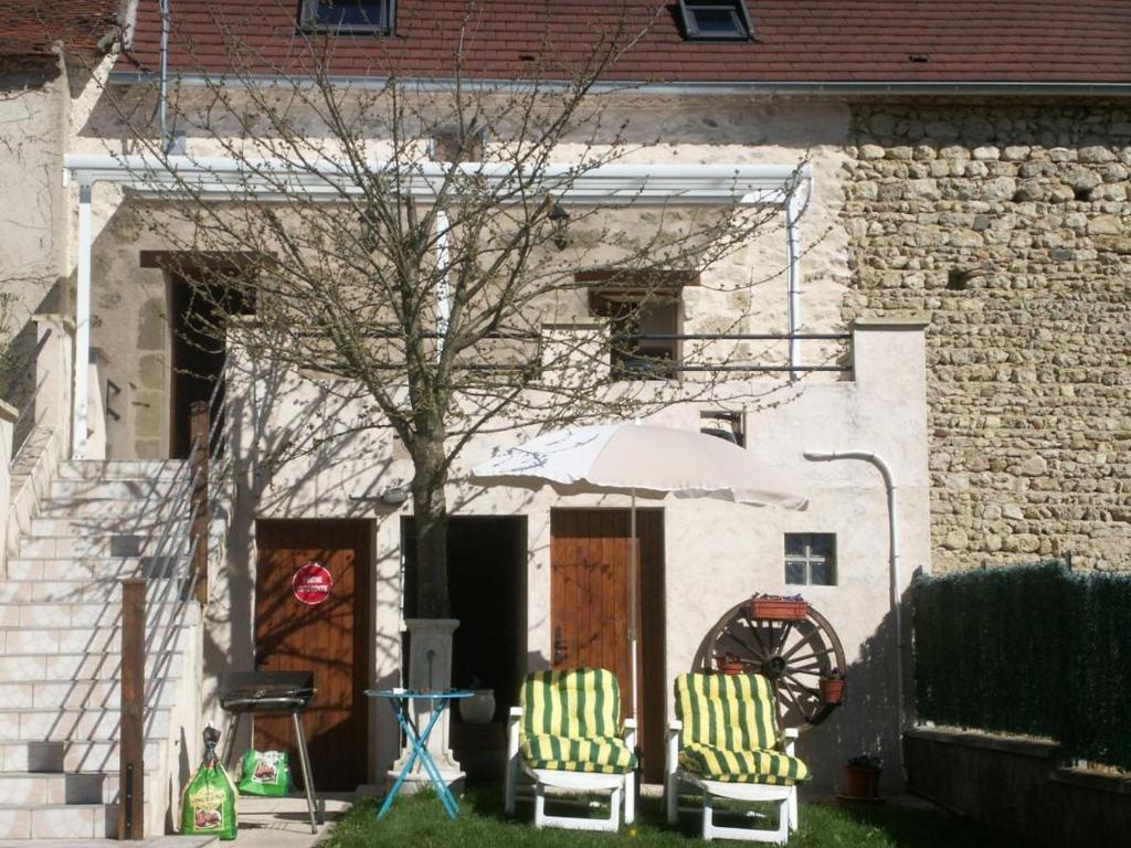 Maison de vacances Gîte Saint-Germain-de-Salles, 3 pièces, 4 personnes - FR-1-489-96 7 RUE DU LEVAIN 03140 Saint-Germain-de-Salles