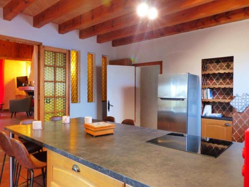 Gîte Saint-Germain-des-Fossés, 4 pièces, 6 personnes - FR-1-489-414