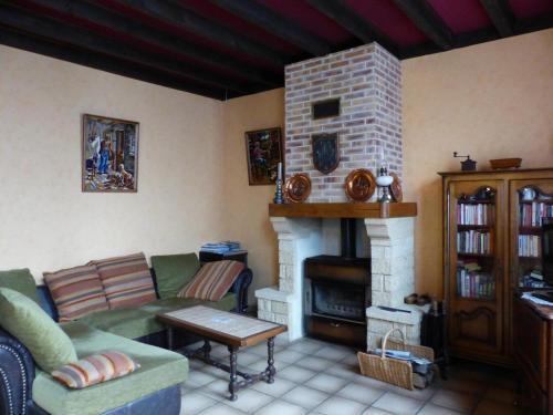 Gîte Saint-Germain-des-Fossés, 5 pièces, 8 personnes - FR-1-489-248