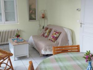 Gîte Saint-Gervais-la-Forêt, 3 pièces, 4 personnes - FR-1-491-145