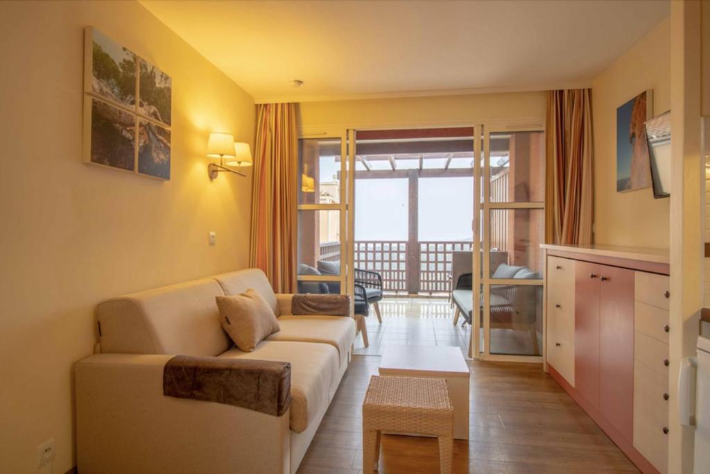 Gîte Saint-Haon, 4 pièces, 5 personnes - FR-1-582-211 43340 Saint-Haon