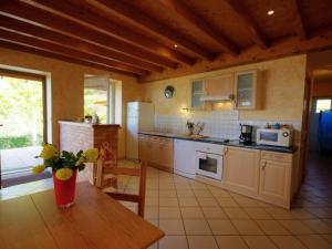 Maison de vacances Gîte Saint-Héand, 3 pièces, 4 personnes - FR-1-496-130 La Bourgiat 42570 Saint-Héand Rhône-Alpes