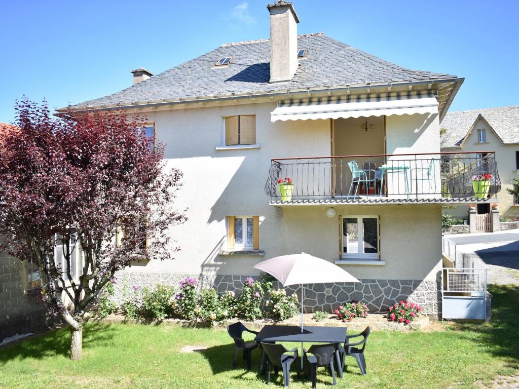 Gîte Saint-Hippolyte, 3 pièces, 5 personnes - FR-1-601-66 Rouens, 12140 Saint-Hippolyte