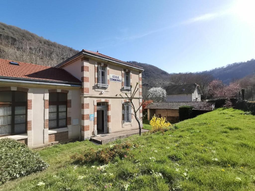 Maison de vacances Gîte Saint-Julien-des-Chazes, 4 pièces, 6 personnes - FR-1-582-11 Le Bourg 43300 Saint-Julien-des-Chazes