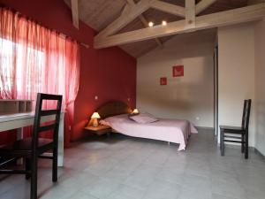 Gîte Saint-Just-prés-Brioude, 4 pièces, 6 personnes - FR-1-582-231