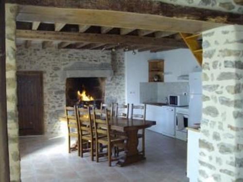 Gîte Saint-Léonard-des-Bois, 5 pièces, 7 personnes - FR-1-410-179