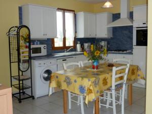 Gîte Saint-Méard-de-Drône, 3 pièces, 3 personnes - FR-1-616-90