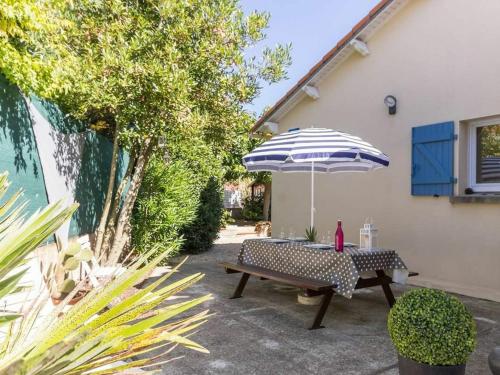 Gîte Saint-Michel-Chef-Chef, 3 pièces, 4 personnes - FR-1-306-876
