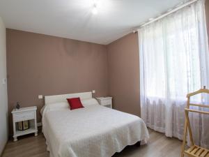 Gîte Saint-Pardoux-et-Vielvic, 4 pièces, 6 personnes - FR-1-616-189