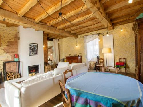 Gîte Saint-Pierre-de-Chignac, 5 pièces, 8 personnes - FR-1-616-223