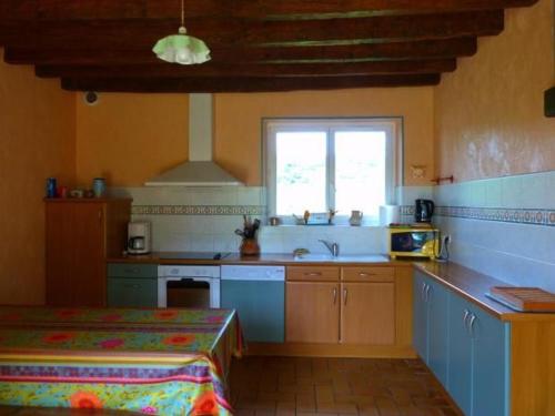 Gîte Saint-Rémy-de-Sillé, 6 pièces, 8 personnes - FR-1-410-150
