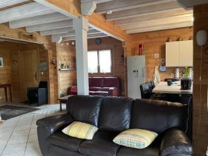 Gîte Saint-Rémy-en-Rollat, 5 pièces, 6 personnes - FR-1-489-370