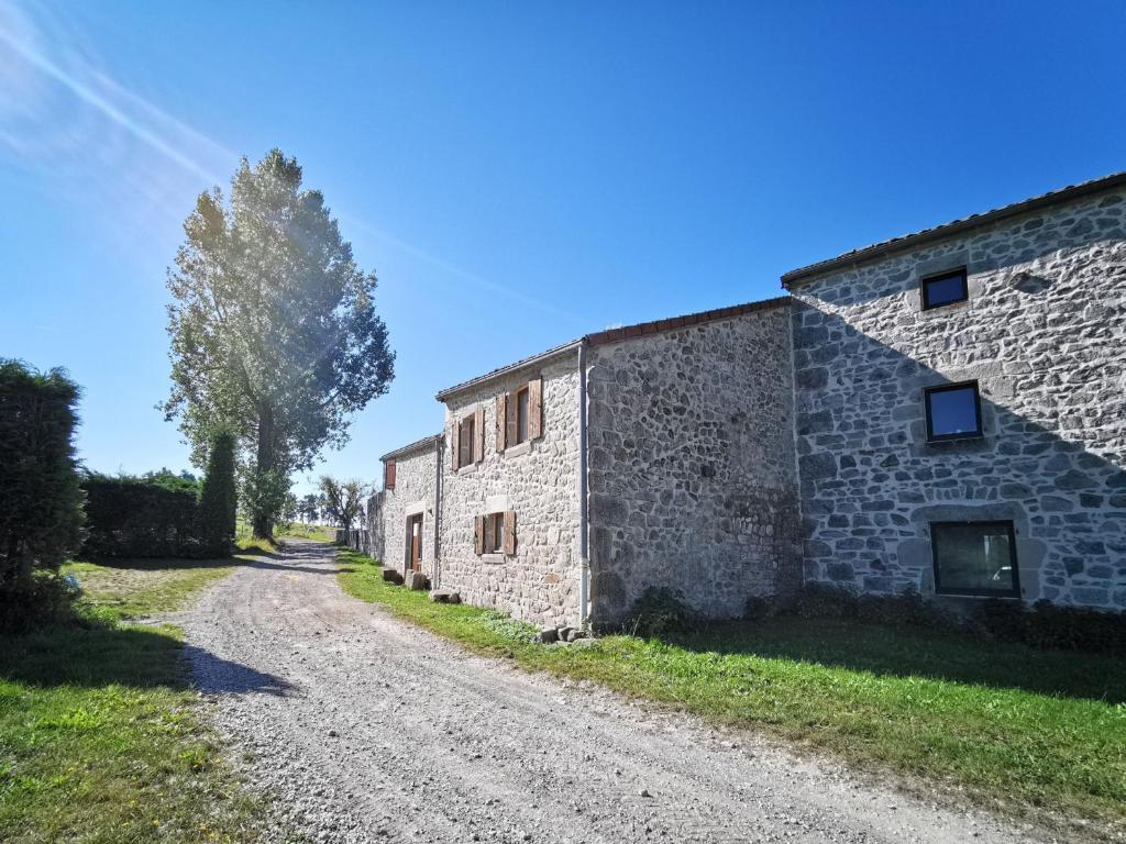 Gîte Saint-Romain-Lachalm, 4 pièces, 6 personnes - FR-1-582-269 Chambaud, 43620 Saint-Romain-Lachalm