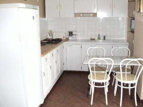 Gîte Saint-Vincent-du-Lorouër, 4 pièces, 6 personnes - FR-1-410-200