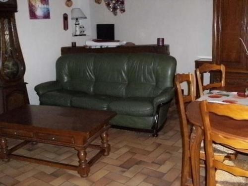 Gîte Saint-Vincent-du-Lorouër, 4 pièces, 6 personnes - FR-1-410-200