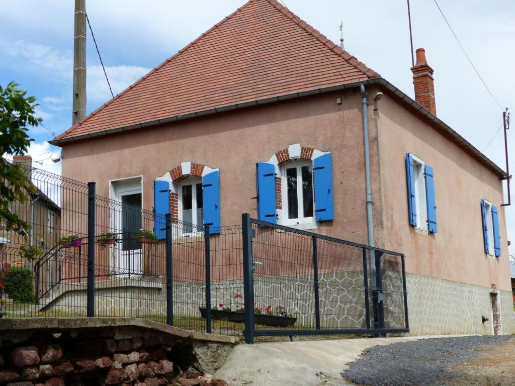 Maison de vacances Gîte Saligny-sur-Roudon, 3 pièces, 5 personnes - FR-1-489-121 ROUTE DE MONETAY 03470 Saligny-sur-Roudon