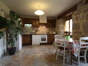 Gîte Saugues, 4 pièces, 6 personnes - FR-1-582-146