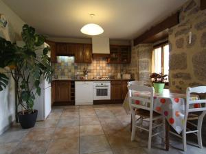 Maison de vacances Gîte Saugues, 4 pièces, 6 personnes - FR-1-582-146 Longeval 43170 Saugues Auvergne