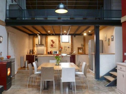 Gîte Solignac-sur-Loire, 5 pièces, 14 personnes - FR-1-582-123