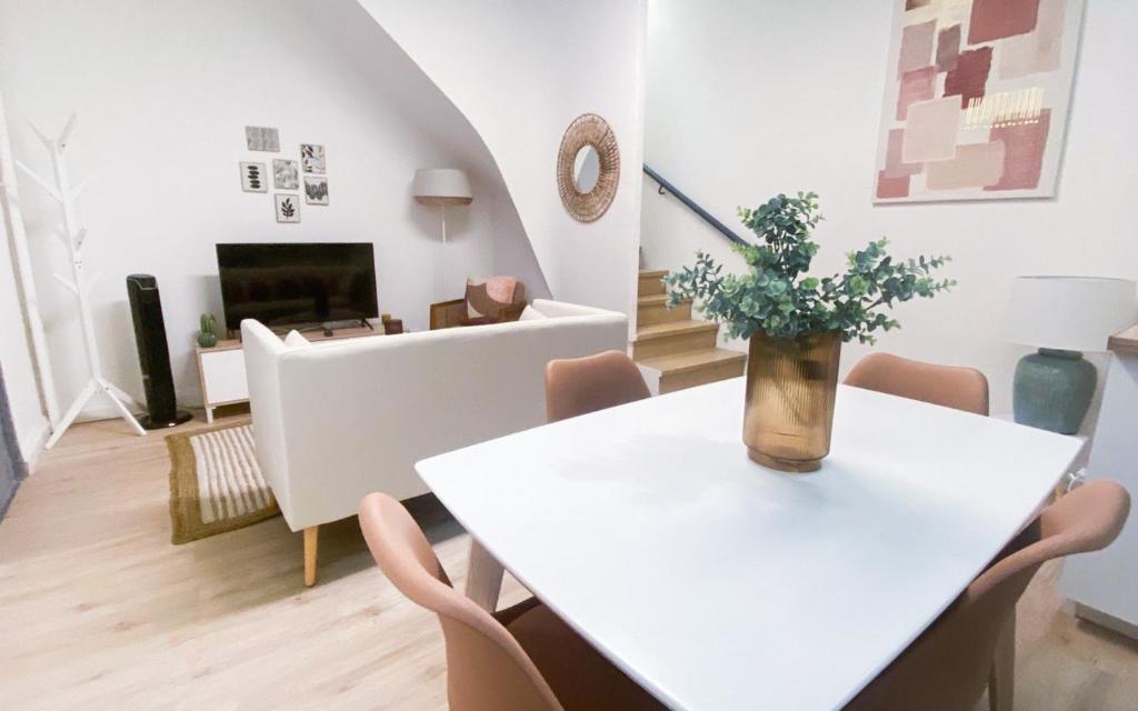Gîte Souvigny, 5 pièces, 10 personnes - FR-1-489-231