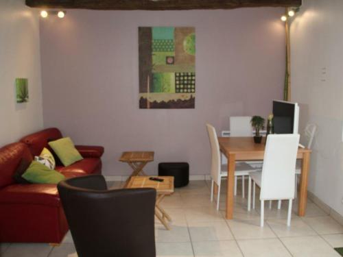 Gîte Thoury, 3 pièces, 4 personnes - FR-1-491-49