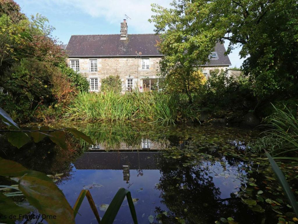 Maison de vacances Gîte Tinchebray-Bocage-Frênes, 5 pièces, 10 personnes - FR-1-497-154 Le Houx SAINT CORNIER DES LANDES 61800 Saint-Cornier-des-Landes