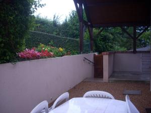 Gîte Trizay-Coutretot-Saint-Serge, 4 pièces, 5 personnes - FR-1-581-67