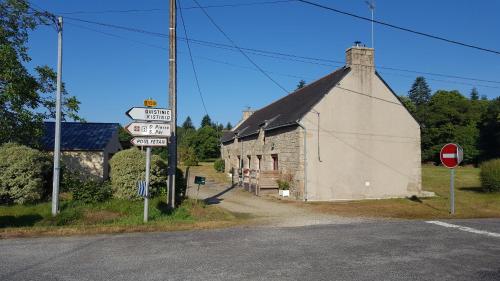 Gite Ty Prawine, au calme dans une longere accueillante - reservation a la semaine - minimum 5 nuits