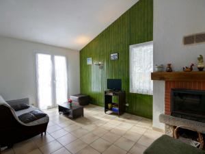 Maison de vacances Gîte Usson-en-Forez, 3 pièces, 4 personnes - FR-1-496-164 27, rue du Stand 42550 Usson-en-Forez Rhône-Alpes