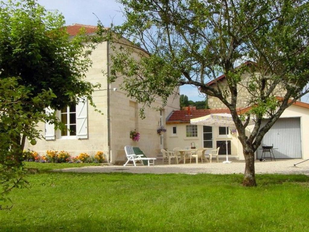 Maison de vacances Gîte Valcourt, 5 pièces, 11 personnes - FR-1-611-13 1 Rue Pasteur 52100 Valcourt