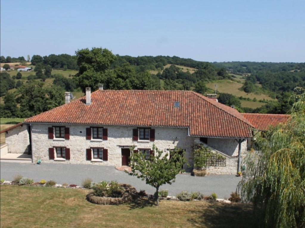 Maison de vacances Gîte vallée magique Panissaud 8 Panissaud 16450 Le Grand-Madieu