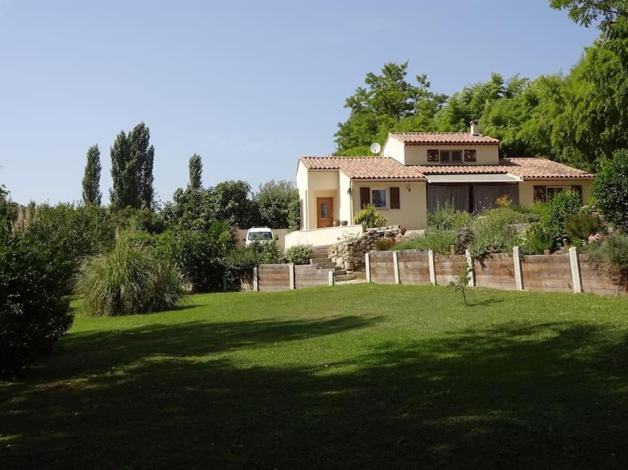 Gîte Vendeuvre-sur-Barse, 4 pièces, 6 personnes - FR-1-543-225 10140 Vendeuvre-sur-Barse