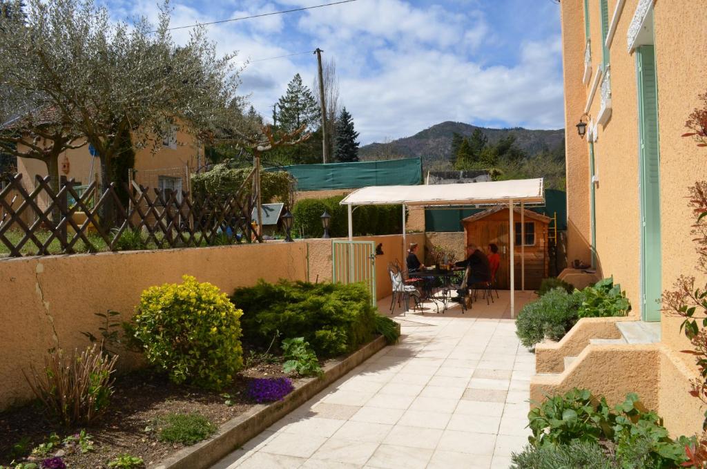 Gîte Vennecy, 4 pièces, 6 personnes - FR-1-590-181 45760 Vennecy