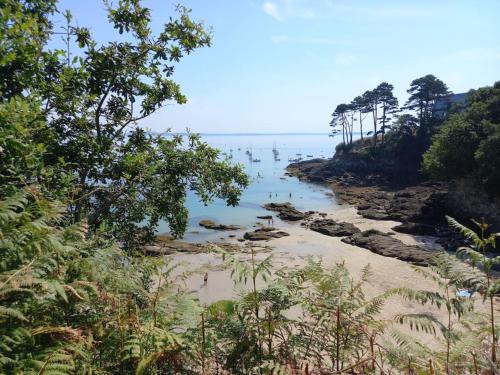 Gîte Versant Ouest, 700 m des plages.