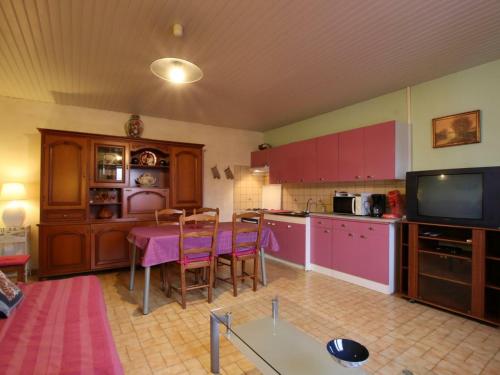 Gîte Vielleségure, 2 pièces, 3 personnes - FR-1-384-96