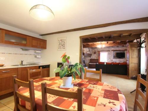 Gîte Vielleségure, 4 pièces, 6 personnes - FR-1-384-333