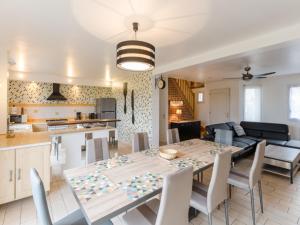 Gîte Villenauxe-la-Grande, 5 pièces, 8 personnes - FR-1-543-97