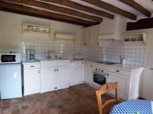 Gîte Villeneuve-en-Perseigne-La Fresnaye-sur-Chédouet, 3 pièces, 4 personnes - FR-1-410-190